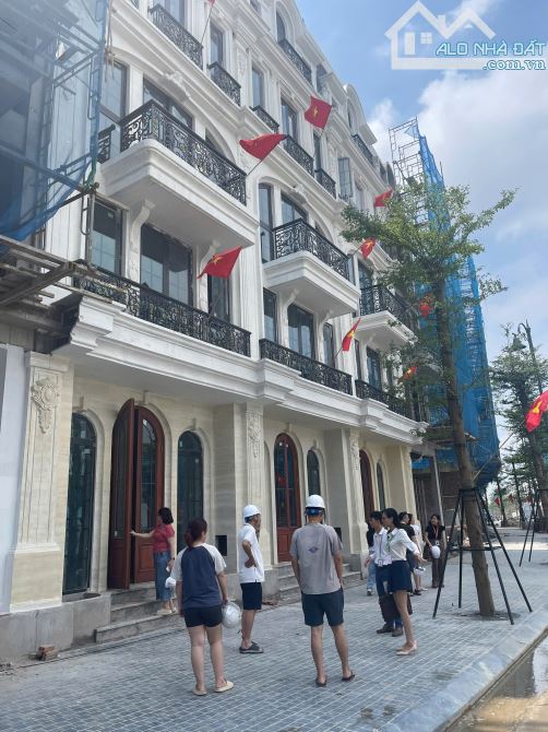 Lựa chọn liền kề hay căn hộ chung cư khi giá bằng nhau - 1