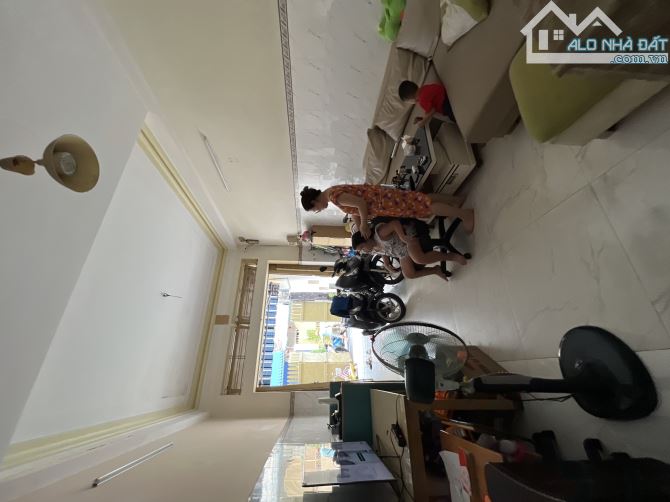 Bán nhà Thoại Ngọc Hầu, 4x22m, 4 tầng, hẻm 8m, giảm còn 8.8 tỷ - 1