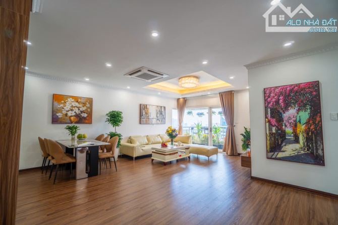 Bán Căn Hộ Golden Palace Lê Văn Lương DT 150m 4PN Full NT SĐCC hướng ĐN giá 13,8 tỷ - 1