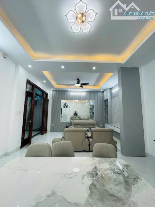 Siêu Hiếm !!!Bán TT Văn Chương 250m T1 Kinh Doanh đỉnh  , Ô tô tránh giá nhỉnh 9 tỷ - 1