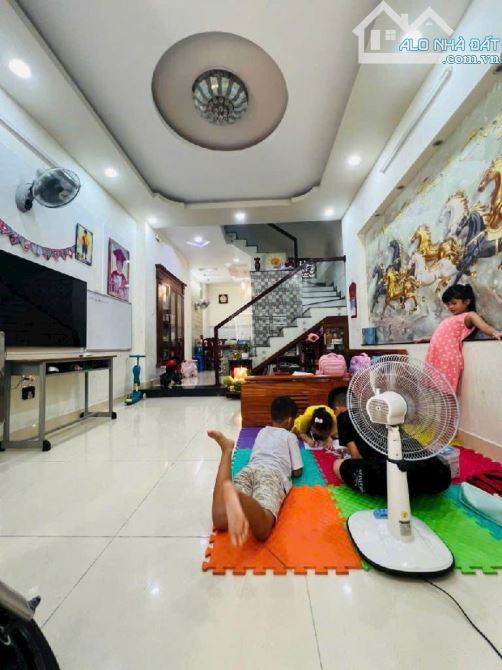 Khu Phân Lô - Hẻm Xe Hơi - 50M²- 4Tầng BTCT - 6Phòng Ngủ - 1