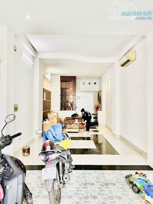 Gần Nhà thờ PhaoLô - Khu Tên Lửa - 4 tầng - 4m x 20m - 5PN - Tiện kinh doanh - 1
