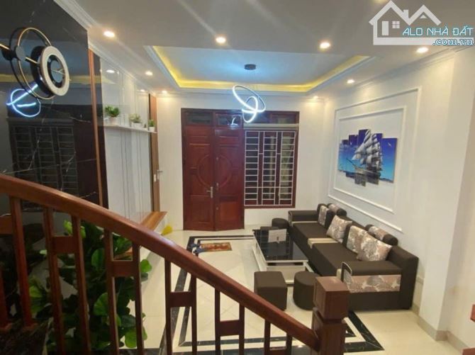 Nhà đẹp 4 tầng – Ngõ ô tô thông – Khu Bát Khối, Long Biên - Gía chào 3.95 tỷ - 1