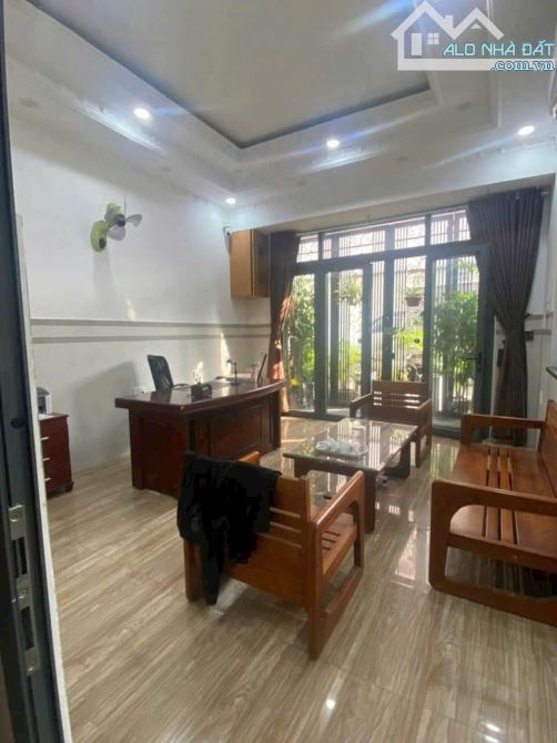 SIÊU BIỆT THỰ 4 TẦNG 2 CĂN RIÊNG BIỆT LÂM THỊ HỐ TCH VỪA Ở VỪA KINH DOANH - 1