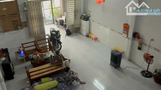 Cấp 4 đúc lửng hẻm 1/ đường Tân Thới Hiệp 21, DT 5,8x18 nỡ hậu 6,3m giá 5,6 tỷ TL - 1