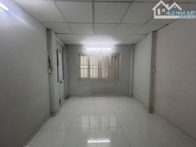 KHU VIP QUẬN 10 - NHÀ 3 TẦNG - CHỈ 3.3 TỶ3 TẦNG - BUÔN BÁN SẦM UẤT - HẺM THÔNG TỨ TUNG - 1