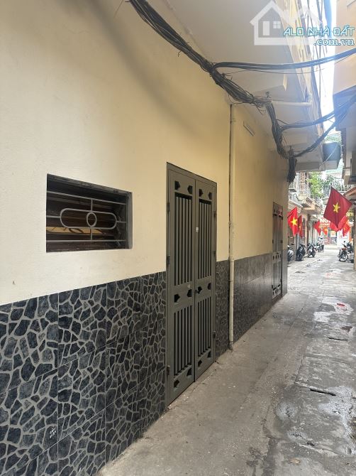 NHÀ PHÂN CÁN BỘ - BÁN ĐẤT TẶNG NHÀ-Ô TÔ DỪNG ĐỖ CỬA-3 MẶT NGÕ _ 3 TẦNG -37,2/51M2 -13,5 TỶ - 1
