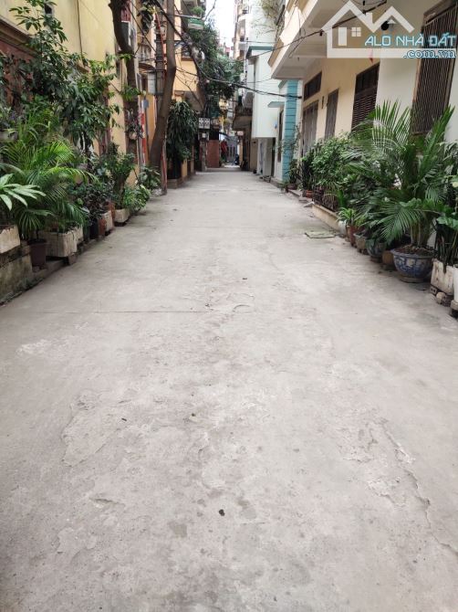 BÁN ĐẤT  ĐÔNG NGẠC - DT 45M2 - MT5.5M - GIÁ 7,5 TỶ  -  Ô TÔ ,THÔNG THOÁNG - KINH DOANH - 1
