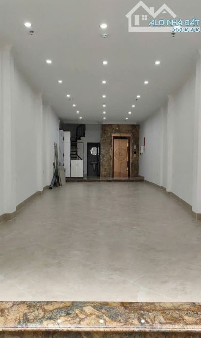 💰 PHÂN LÔ VỈA HÈ KIM ĐỒNG 25 TỶ/ 70M2/MT 3,7M - Ô TÔ TRÁNH - KINH DOANH- 7 TẦNG THANG MÁY - 1