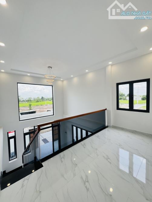 nhà mặt tiền thị trấn cần đước - 1