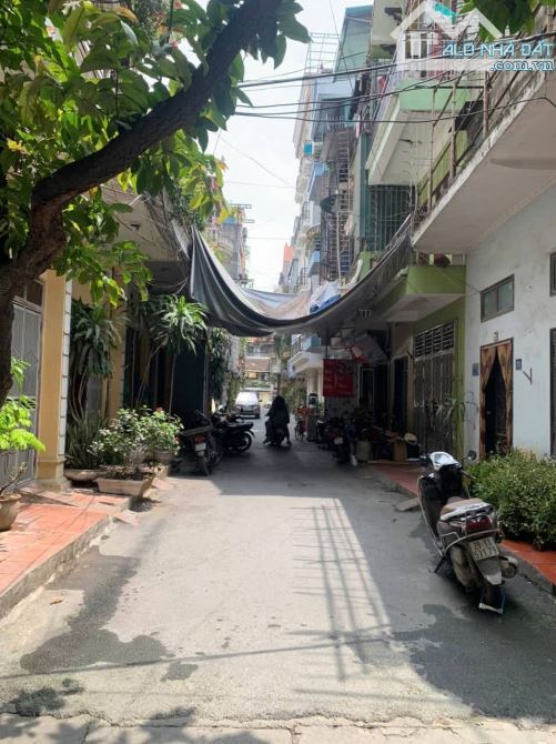 Chính chủ bán đất Quang Trung Hà Đông 40m, 2 mt 5m, giá siêu đầu tư - 1
