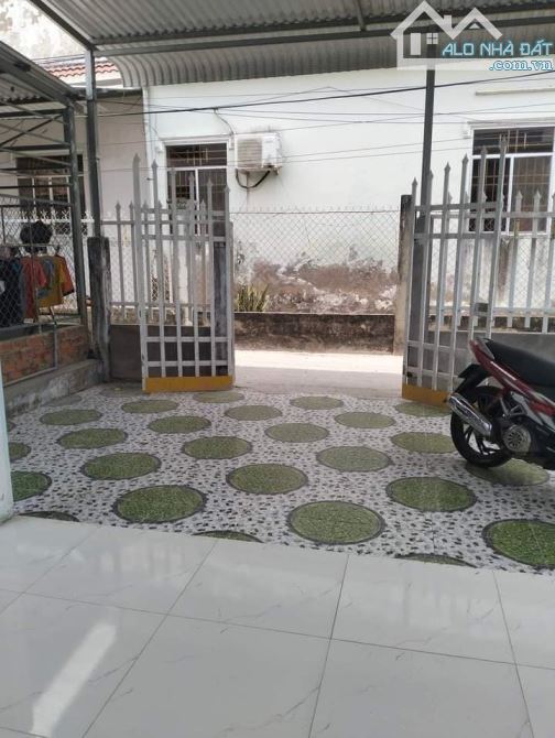 Bán gấp nhà 121,2m2 ở Tân Hiệp – Hóc Môn. Giá chỉ 900 triệu. Sổ hồng riêng - 1