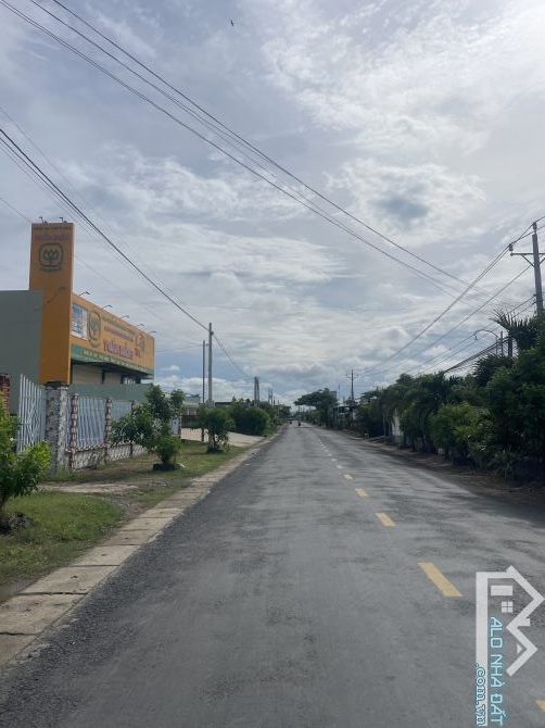 Bán đất Xã Bình Tân DT: 250m2 = 25*10 giá chỉ 280tr - 1