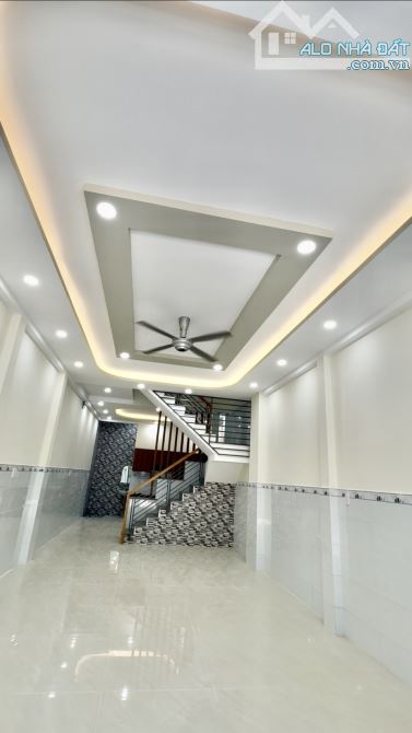 Bán nhà Hẻm Xe Hơi KD gần Văn Cao Q.Tân Phú 2Tầng Mới Đẹp 4.2x15M chỉ 6,25 Tỷ TL - 1