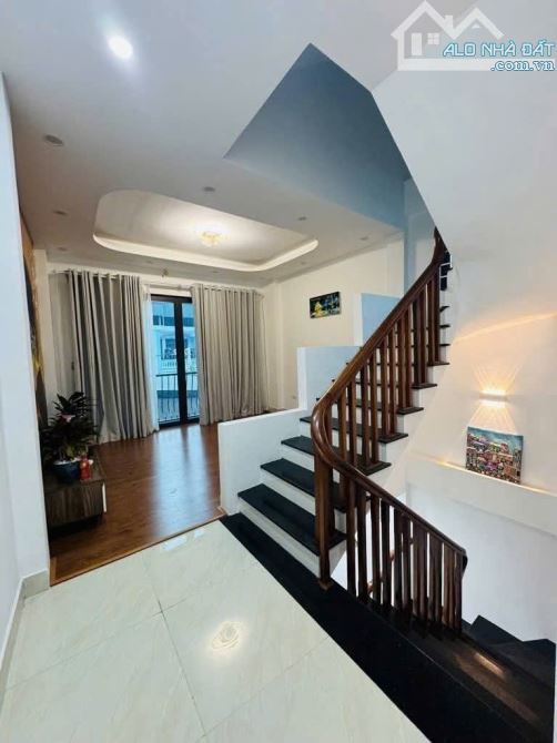 CHO THUÊ BIỆT THỰ - 2 MẶT TIỀN - KINH DOANH - Ô TÔ TRÁNH - PHỐ VĨNH HOÀNG - HOÀNG MAI - 1