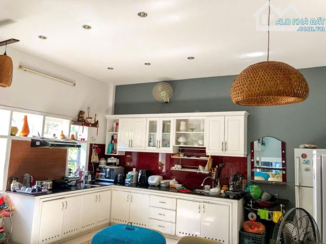Bán nhà 3 tầng góc 2 mặt tiền 5m5 Hoà Cường. Dt 100m2 sát Tiểu La, 30/4, chợ, trường học - 1