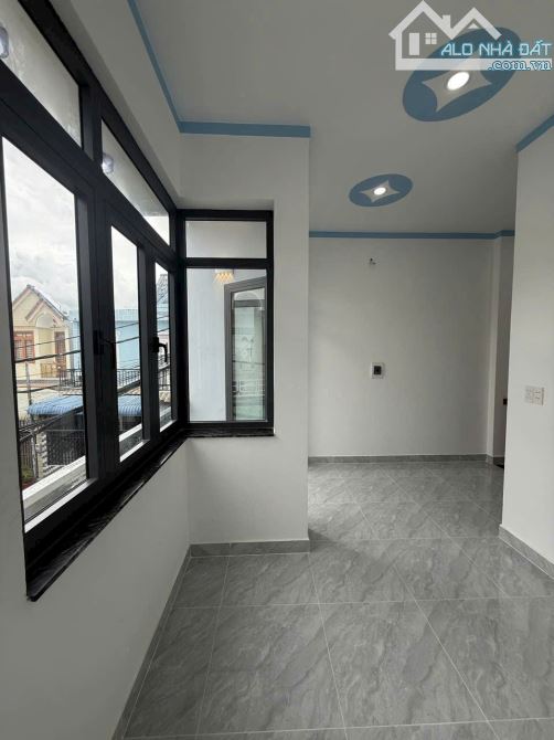 Bán nhà 1 trệt 1 lầu 3 phòng ngủ mới đẹp phường Hóa An - 1