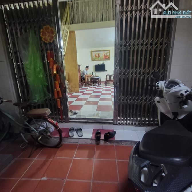 Bán nhà Bạch Mai 48m2, 3T, mt 3.6m vị trí đẹp, sổ đỏ riêng, quy hoạch ra phố. Giá 7.48 tỷ