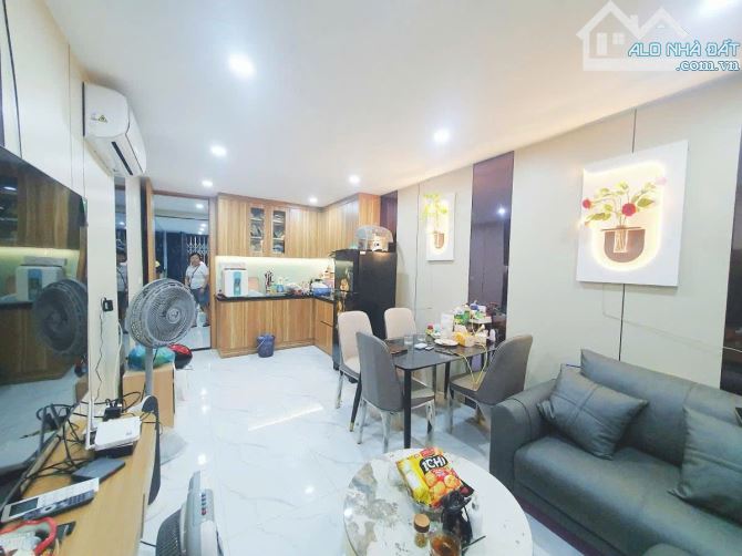 Bán Căn hộ tập thể 2 tầng Phố Phương Mai,Ngõ Thông,2 mặt thoáng,dt 25m2*2 Tầng*Giá 5,05 Tỷ - 1