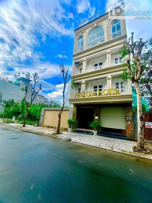 Bán khách sạn đang có hợp đồng cho thuê Khu ViP Q7 - 1