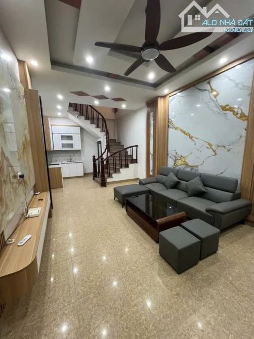 Ngõ nông rộng thẳng, thông 29 Khương Hạ và 387 Vũ Tông Phan - Khu vực Thanh Xuân đẹp - 1