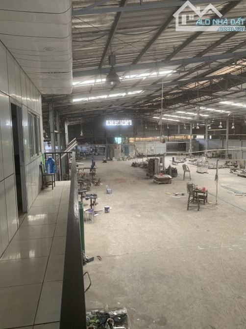 Cho thuê kho xưởng 3700m2 giá 120tr ở TP Thuận An Bình Dương - 1