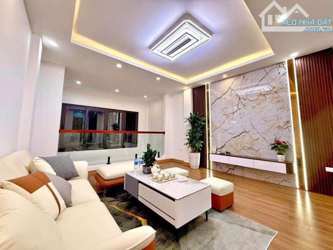 Giảm sốc 500tr - chỉ còn 12 tỷ+ - ô tô vào nhà - 5 tầng thang máy - Phúc Đồng, DT 72m2 - 1