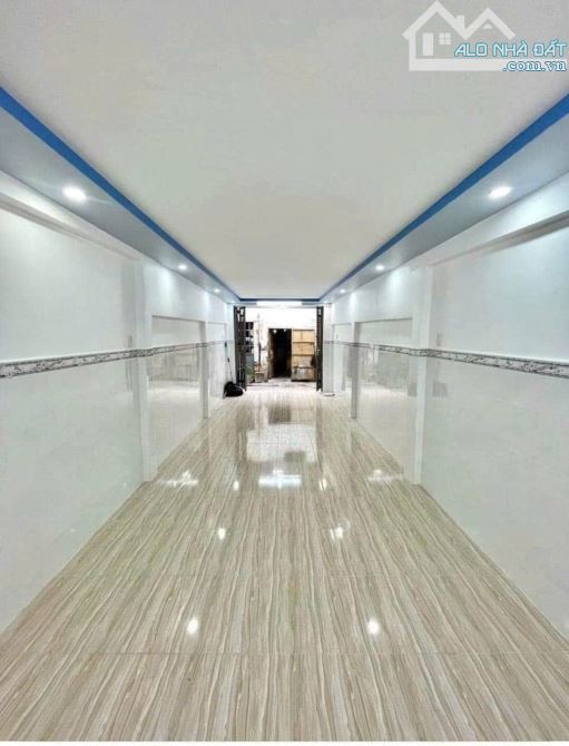 Nhà 5,5 triêụ 3 phòng ngủ gần chợ Trần Việt Châu - 1