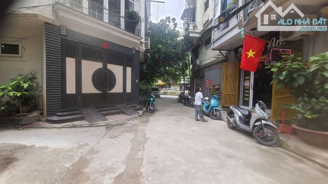 BÁN NHÀ VỊ TRÍ VIP KHU PHÂN LÔ PHỐ PHẠM TUẤN TÀI , CẦU GIẤY , Ô TÔ CHẠY VÒNG QUANH. - 1
