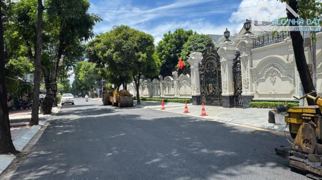Giá rẻ bất ngờ! MT Công Lý, Thủ Đức, 17x50m, CN: 810m2-2 Tầng - giá chỉ (72 tr/m2) 59 tỷ - 1