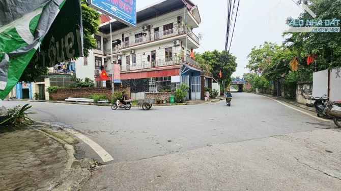 CÁCH TRỤC CHÍNH KINH DOANH 50M - CÁCH QUỐC LỘ 2 500M - CÁCH SÂN BAY NỘI BÀI 1KM - 1