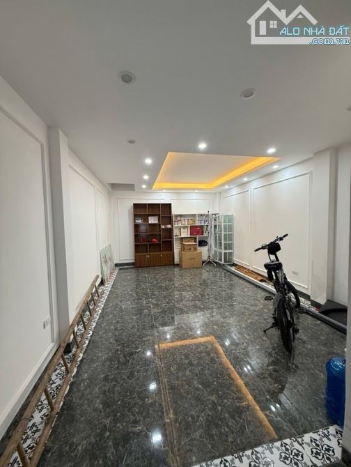 BÁN TÒA VĂN PHÒNG PHỐ PHAN ĐÌNH GIÓT - 70M2 - 7 TẦNG THANG MÁY - 4.3M MT - 26 TỶ - HIẾM - 1