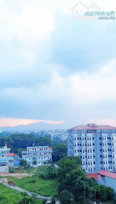 Gia đình e định cư nước ngoài cần sang cọc gấp đất Tân Xã Hòa Lạc view hồ 108m giá 3tỷ1 - 1