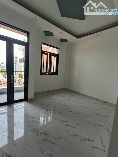 NHÀ CAO 3 TẦNG 5PN, 6WC - TRUNG TÂM QUẬN BÌNH TÂN - GIÁ CHỈ NHỈNH 6 TỶ - 1