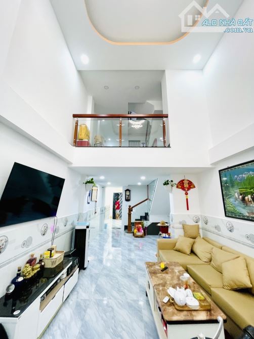 PHÚ NHUẬN NGUYỄN ĐÌNH CHÍNH HẺM XE HƠI VÀO NHÀ - NHÀ ĐẸP Ở NGAY- 55M2 4 TẦNG CHỈ 15.5TY - 1
