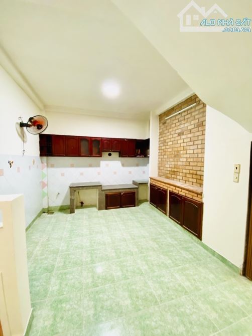 NHÀ 3 TẦNG - DT 45m2 - CÁCH HẺM ÔTÔ 2 CĂN - SÁT TRUNG TÂM PHƯỜNG 1 - QUẬN 8 - NHỈNH 5 X - 1