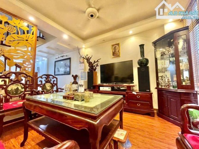 BÁN NHÀ PHÂN LÔ HOÀNG QUỐC VIỆT, VỈA HÈ, ÔTÔ TRÁNH, KINH DOANH, DT 48M2 GIÁ 15 TỶ 600 - 1