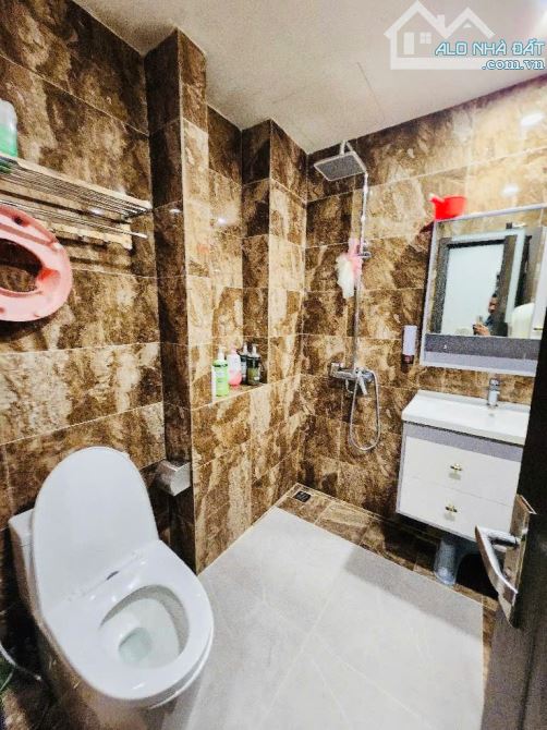 Anh Hoà sn 92 muốn nhựợng lại căn nhà phố Trương Định để tìm nhà to rộng hơn - nhà vượng k - 1