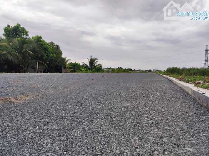 Khu nhà vườn mặt tiền DT 909B thích hợp làm homestay, quán ăn,.. gần khu T&T Tam Đa - 1