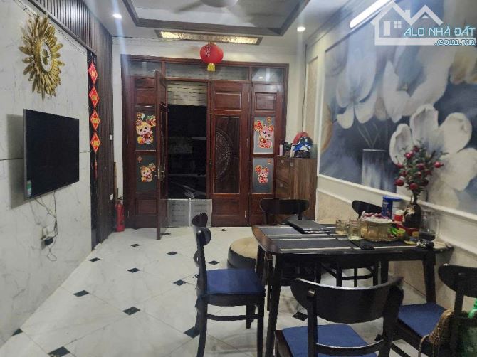 BÁN GẤP NHÀ AN DƯƠNG VƯƠNG- NHÀ ĐẸP Ở LUÔN -HÀNG XÓM  CIPUTRA - TẶNG LẠI NỘI THẤT XỊN SÒ - - 1