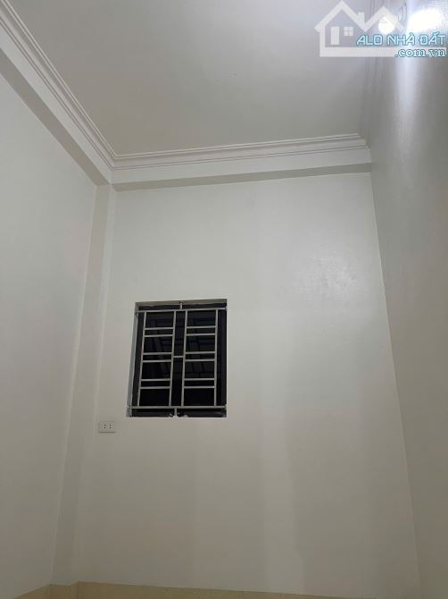 Nhà 3 tầng ngõ đường Trần Huy Liệu giá hợp lý - 1