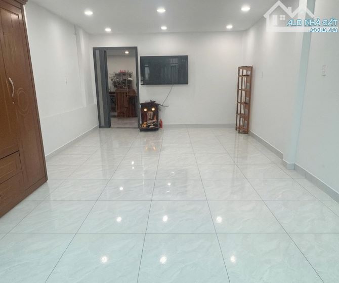 4x17m, 4 tỷ hơn, Đường Bùi Quang Là Gò Vấp, sát nhà ga T3 - 1