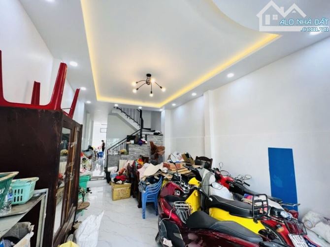 BÁN NHÀ HÒA BÌNH, TẶNG NỘI THẤT, 70M2, 3 TẦNG, 4PN, HXT TRÁNH, GIÁ NHỈNH 10 TỶ - 1