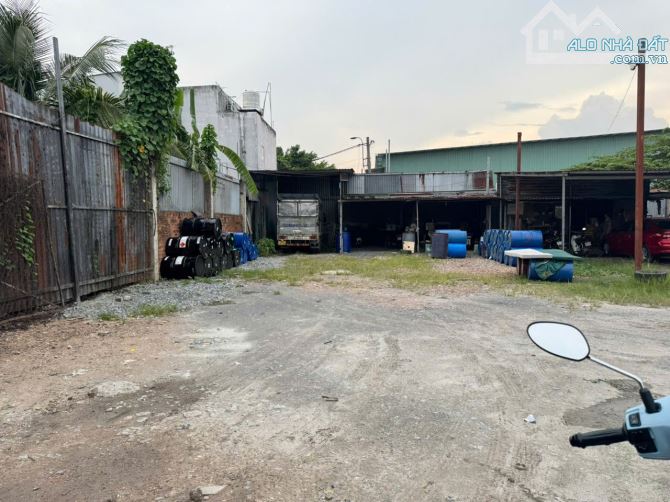 Bán đất lớn đường xe tải 1800m2 ngang 12m nở hậu chỉ có 12tr/m2 Xuân Thới Sơn Hóc Môn - 1