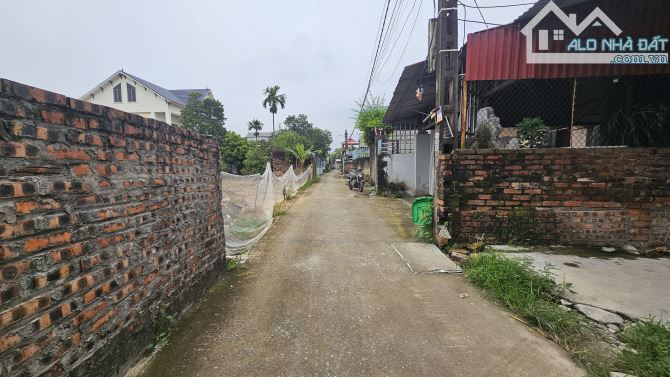 CÁCH TRỤC CHÍNH BÌA THÔN 50M - CÁCH ĐƯỜNG 131 100M - CÁCH KCN NỘI BÀI 1KM -ĐƯỜNG THÔNG OTO - 1