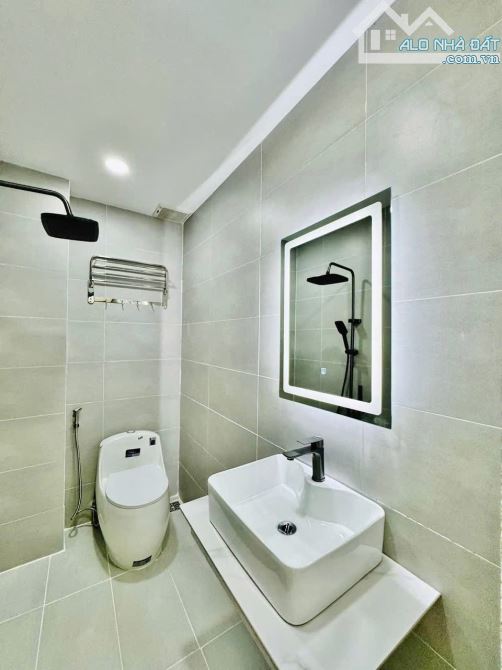 CẦN BÁN GẤP NHÀ LÊ THỊ BẠCH CÁT,P11,Quận 11-Giá:4tỷ890/56,7M2(4,2X13,5)-Sổ đẹp - 12