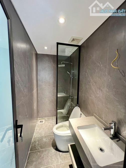 Bán tòa nhà Văn phòng 7 tầng Mặt Phố Dương Khuê 100m2 đang kinh doanh - 12