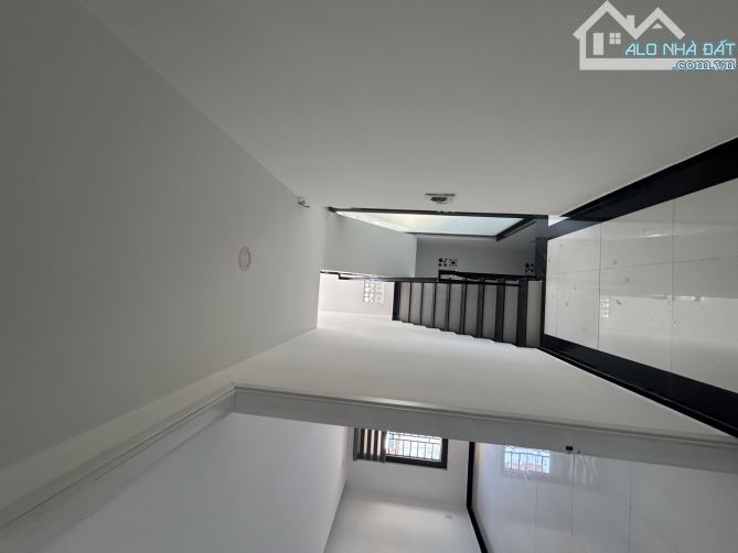 🎉🎉🎉🎉🎉   BÁN NHÀ 3 tầng k3m cách đường Huỳnh Ngọc Huệ 30m - 12