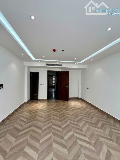 Bán tòa nhà Văn phòng 7 tầng Mặt Phố Dương Khuê 100m2 đang kinh doanh - 13