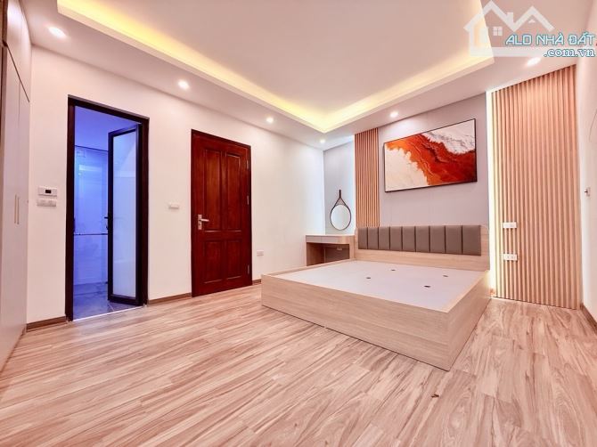 I LĨNH NAM - THANG MÁY - FULL NỘI THẤT - VỊ TRÍ CỰC ĐẸP- CÁCH Ô TÔ TRÁNH 1 NHÀ - 14